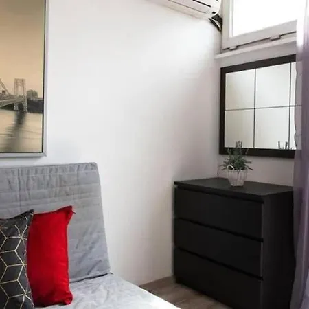 Urbannestgroup - Center - Jp-20 شقة وارسو